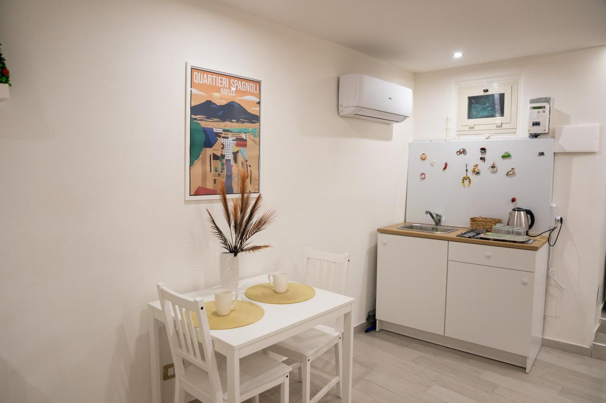 Il Basso Mini Apartment Naples Luaran gambar